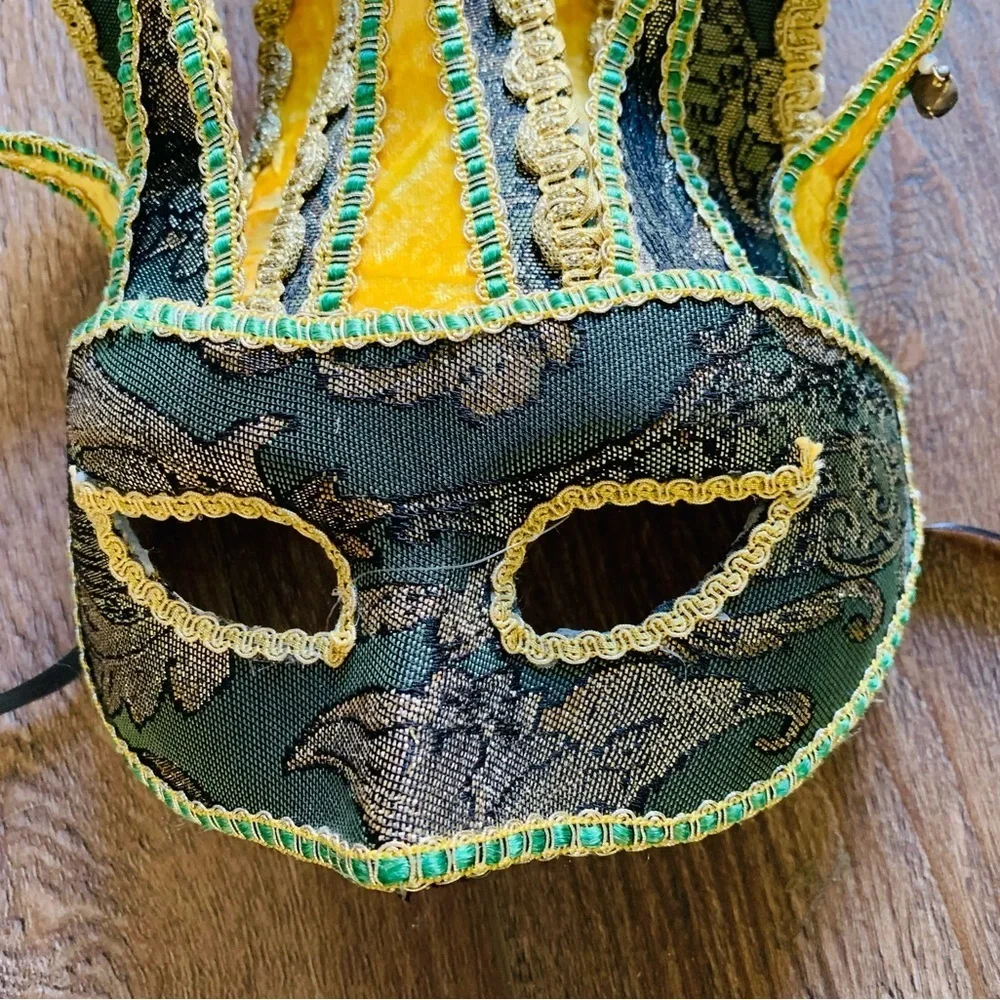 Mask